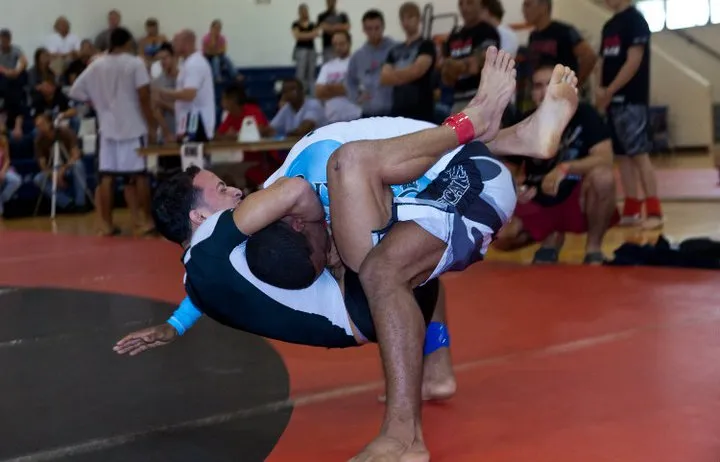 Jason “The Specimen” Soares finishing an opponent with a choke